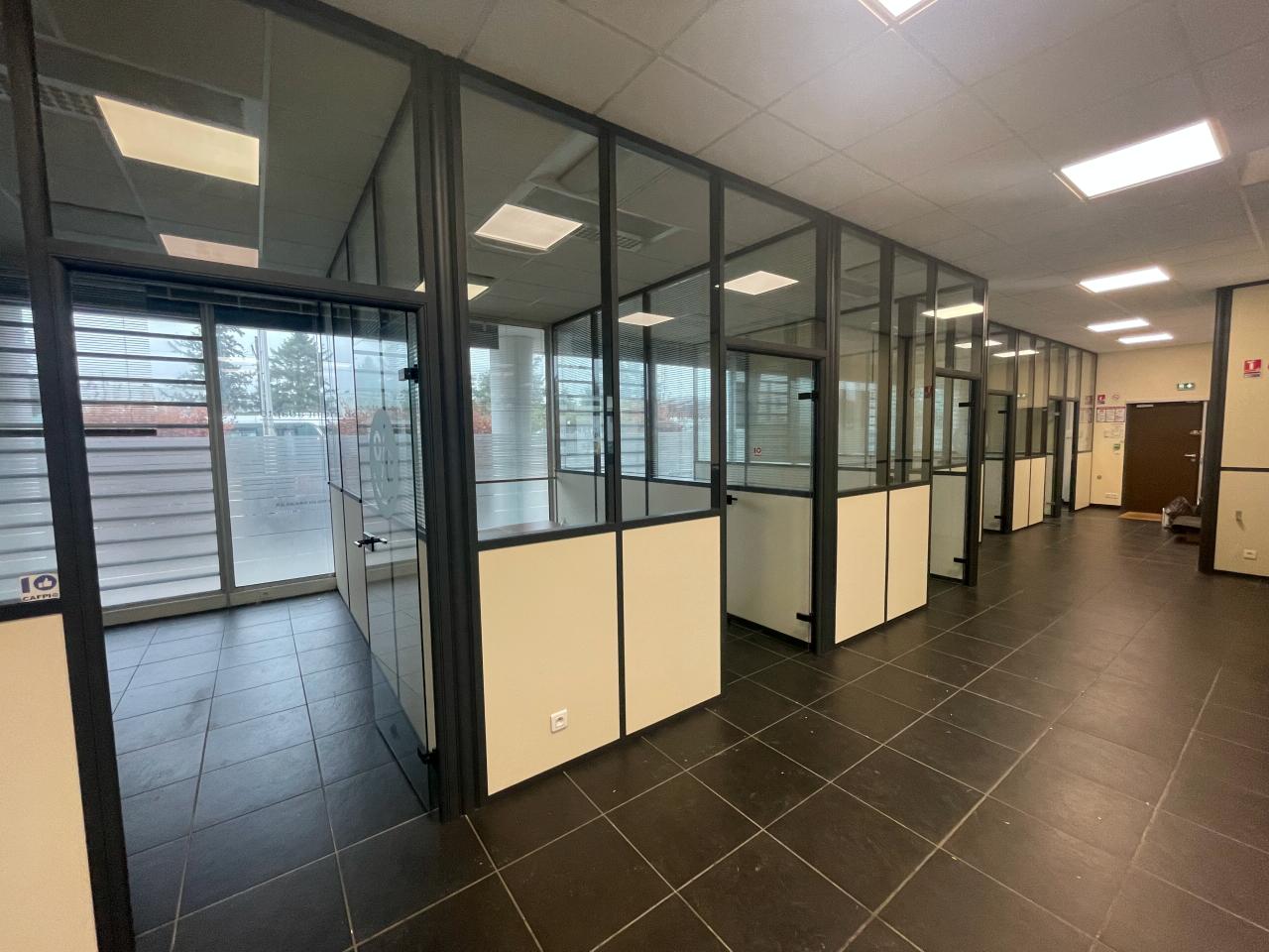 Commerce Saint-Herblain 233m² Location commerce Saint-Herblain Loire-Atlantique OLCOM2531143 3